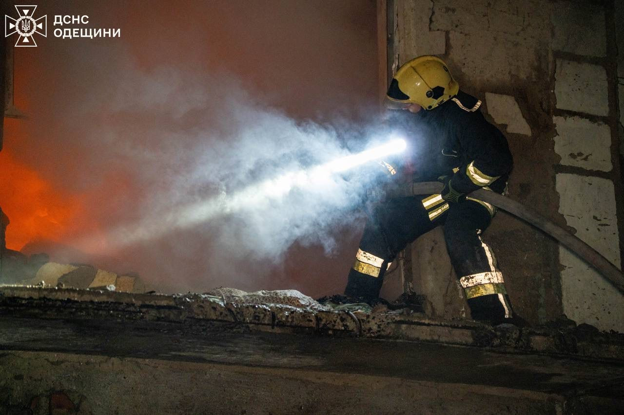 Three Injured in Russian Drone Strike on Odesa Residential Blocks