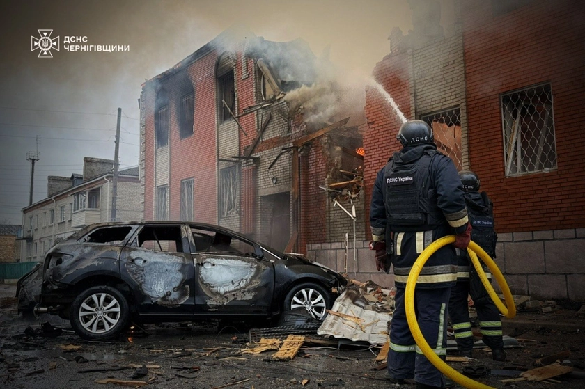 Drones Hit Pryluky and Novgorod-Siverskyi in Russia-Bordering Chernihiv Region, Fires Erupt in City Centers