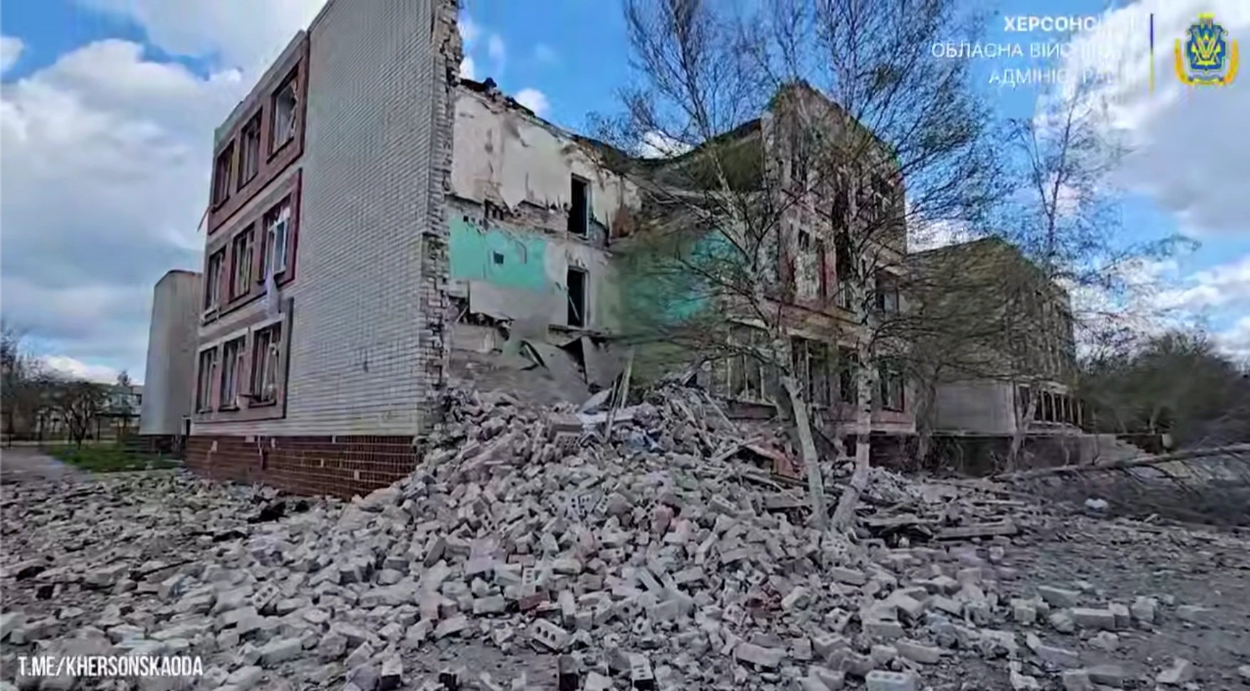 Russian Shelling of Kherson Residential Area Kills 4, Injures 7