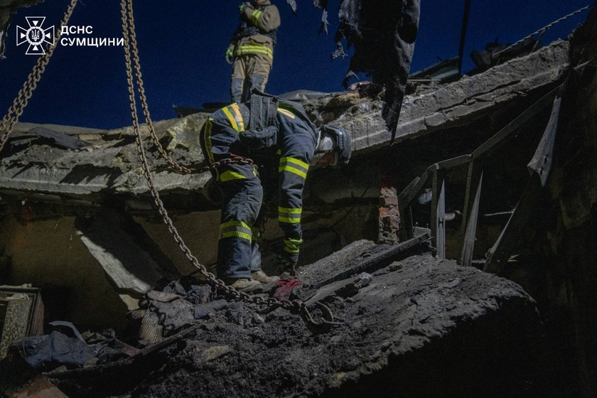Two Dead, 19 Injured as Russian Drones Strike Residential Blocks in Odesa and Sumy