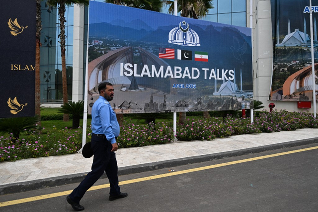 Iran and US Top Officials Launch Negotiations in Pakistan