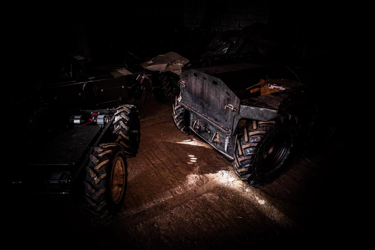 Роботів, що змінюють ситуацію на передовій , створюють  поблизу Харкова, фото-6