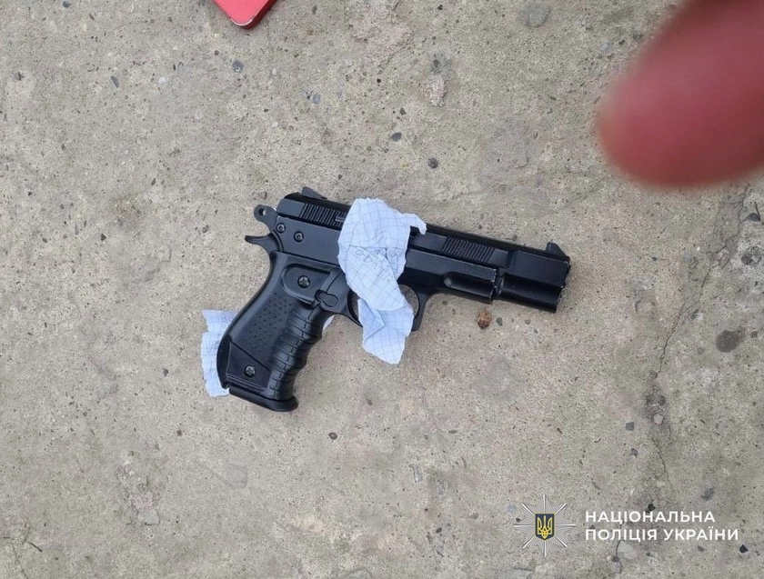 В Ужгородському районі школяр відкрив стрілянину: поранено учня