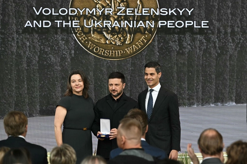 Зеленський та народ України отримали міжнародну премію «Чотири свободи»