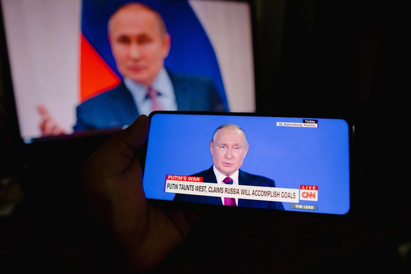 Росія готує державну новинну платформу для контролю сайтів і застосунків — СЗРУ