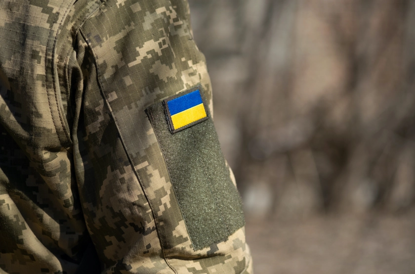 Невідомі увірвалися у Яворівський ТЦК та напали на охорону: двох нападників затримали