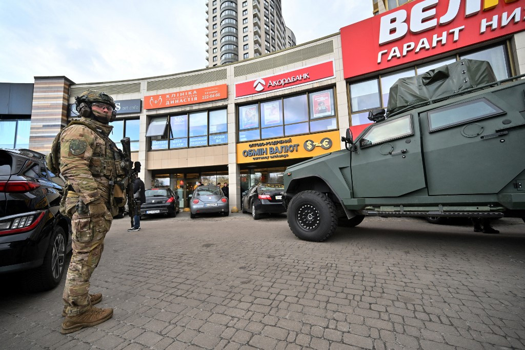 Kyiv Supermarket Shooting Reclassified as Terrorist Act as Death Toll Rises to Six