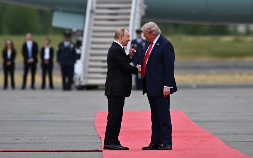 ‘Stop Letting Putin Play You’: Trump Critics Slam Russian Oil Sanctions Waiver Renewal