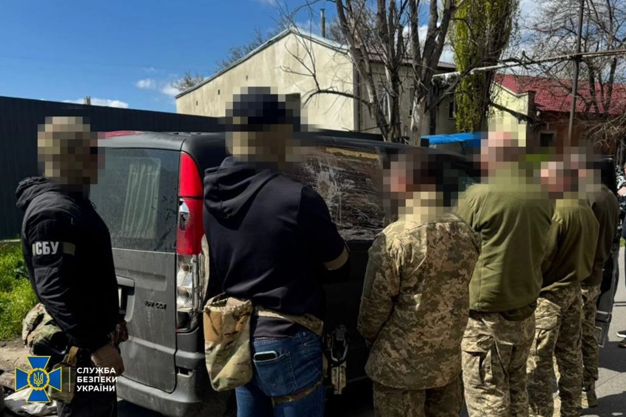 В Одесі СБУ і НПУ затримали працівників ТЦК за викрадення людей та вимагання