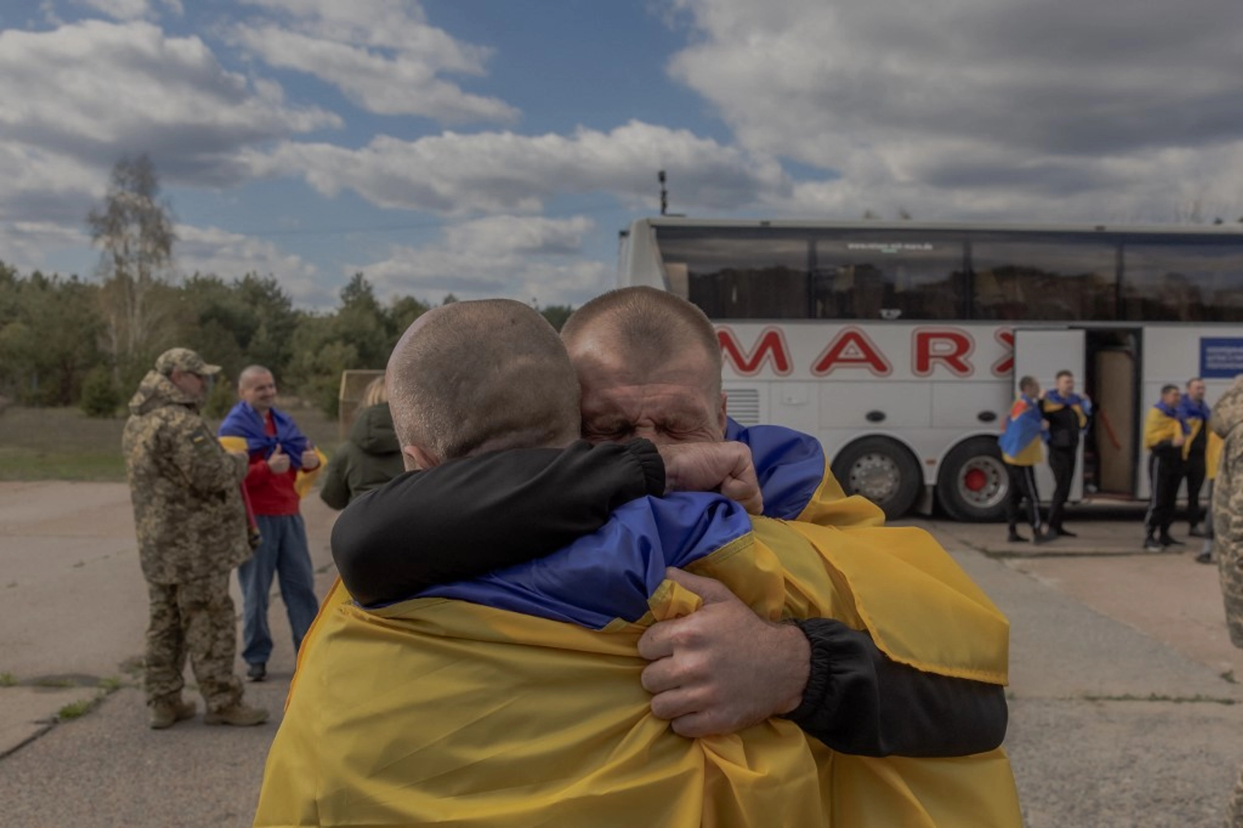 NATO Rift, POW Swap, and 20,000 Teddy Bears – Ukraine Latest, April 23