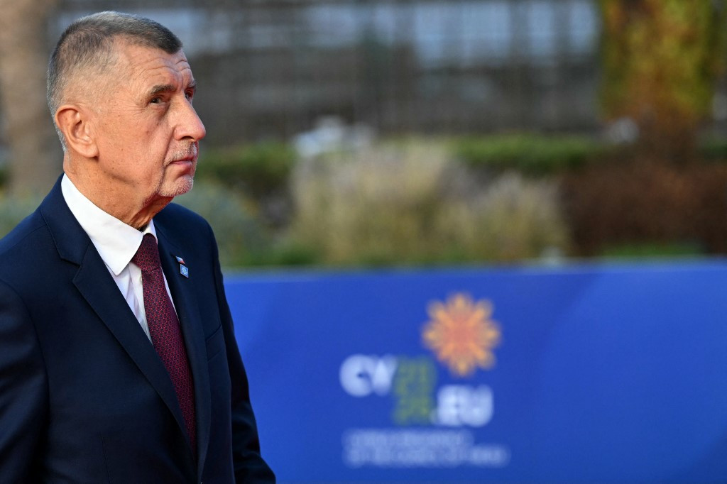 Babiš to Meet Zelensky for First Time at Yerevan Summit