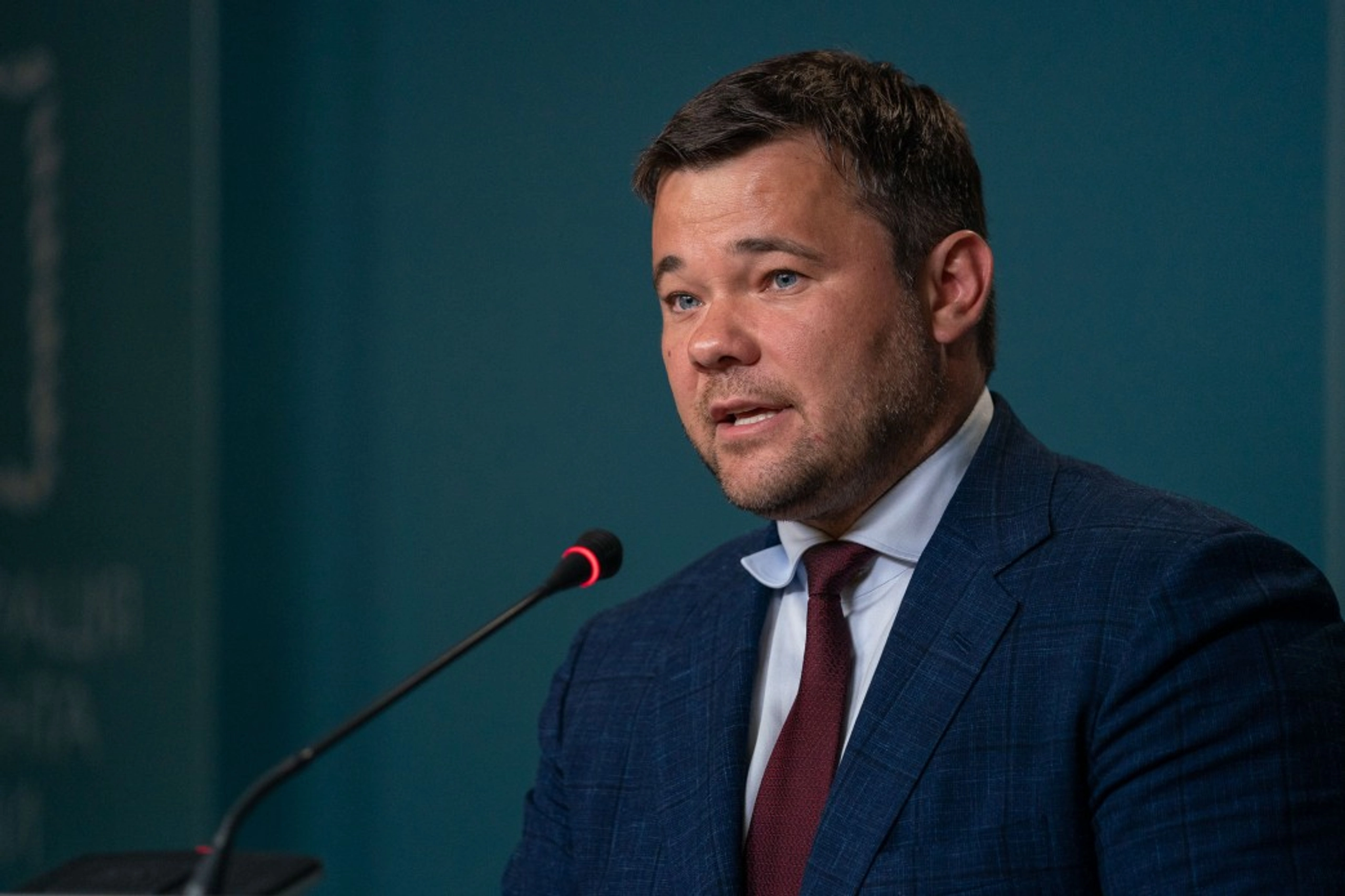 Зеленський ввів санкції проти ексголови ОП Андрія Богдана
