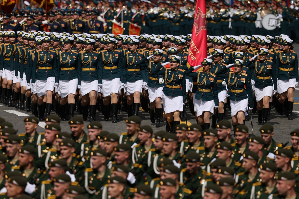 Russia Scales Back May 9 Parade to “Military Lockdown” Format