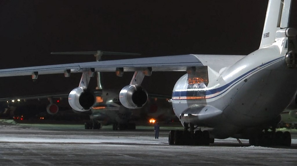 Russia’s ‘Shadow Air Fleet’ Uses Algeria as Key Hub for Weapons, Sanctions-Evading Flights