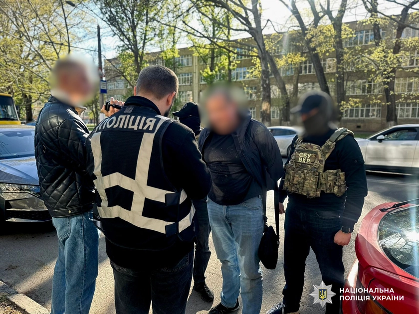 В Одесі затримали військового, який продавав «квитки» до частин у тилу за $5000