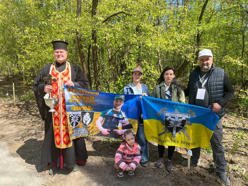 На Київщині відкрили меморіал «Дерево Героя»