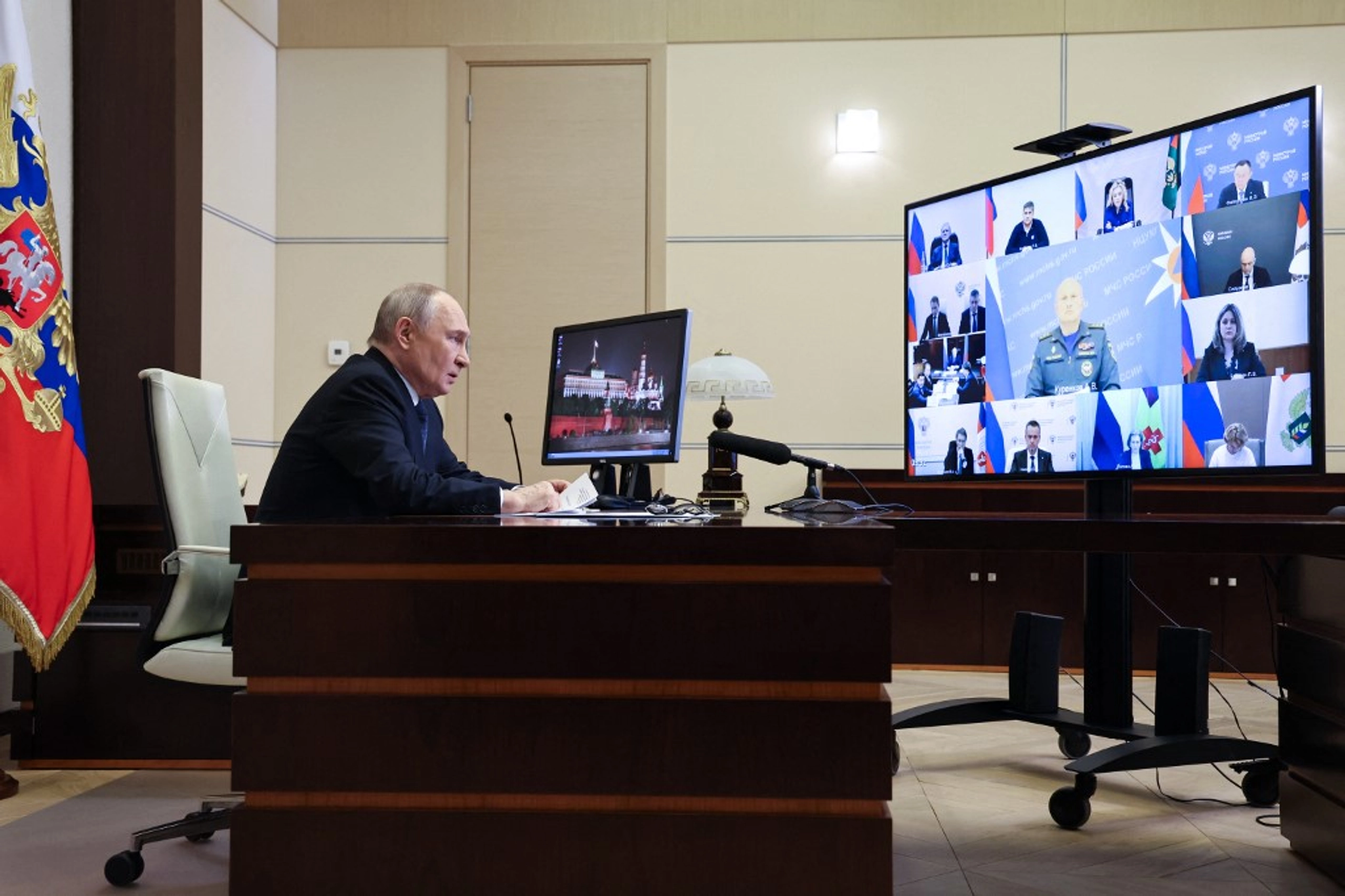 Coup Rumours: Putin Under Pressure From All Sides?