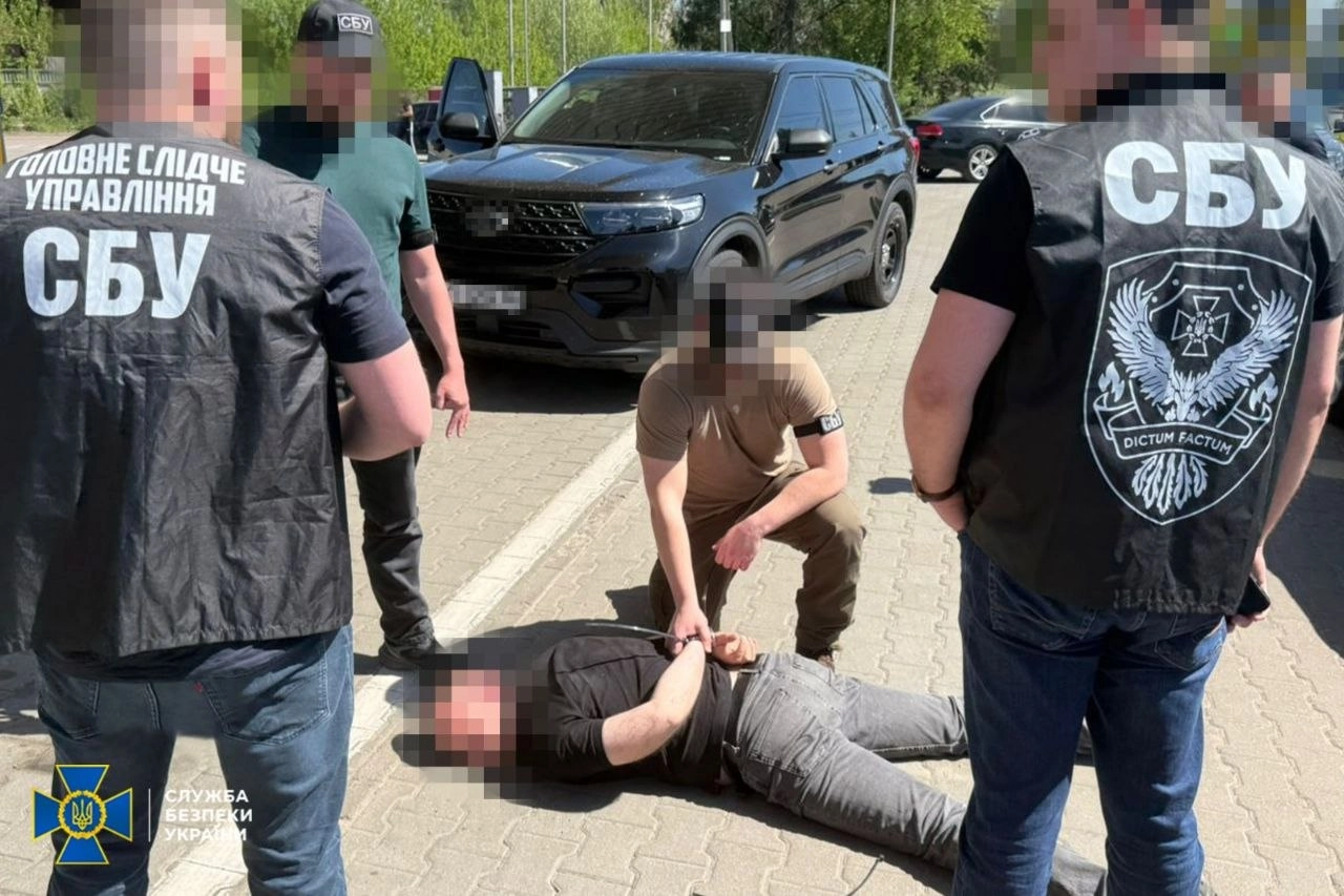 СБУ затримала керівника Житомирського ТЦК через хабарі за «непризов»