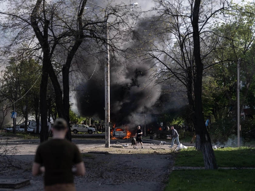 Russian Strikes Kill 22 in Ukraine Hours Before Kyiv-Proposed Ceasefire