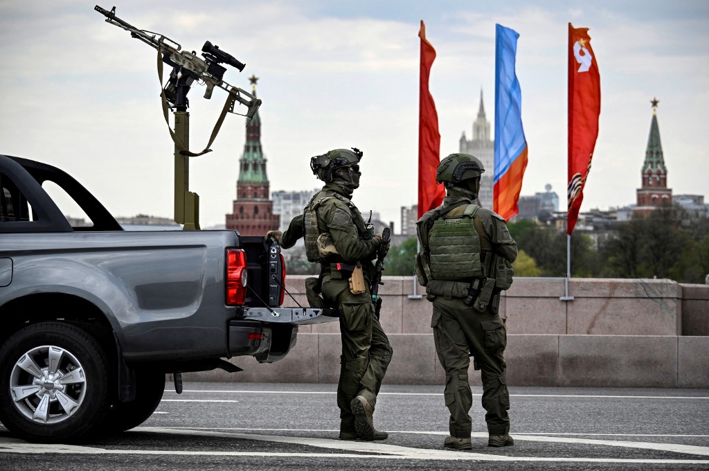 Зеленський дозволив РФ провести парад 9 травня, Трамп заявив про