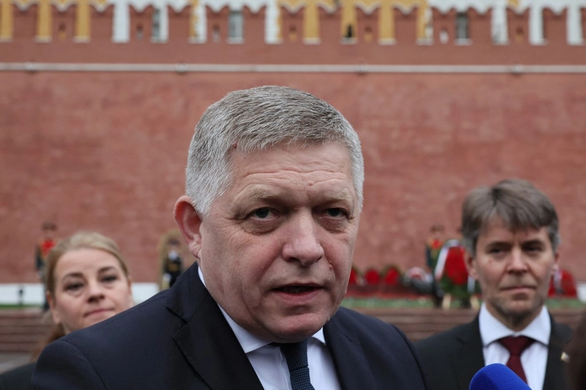 Slovakia’s PM Fico Calls Himself EU ‘Black Sheep’ During Moscow Visit