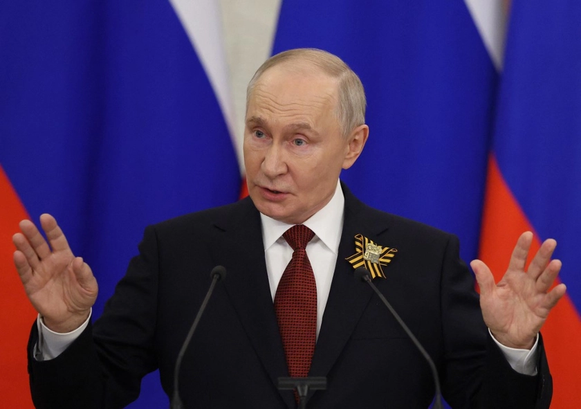 Putin Claims War ‘Coming to an End’ and Offers to Meet Zelensky in Moscow
