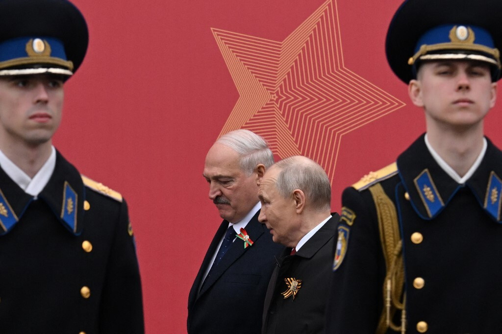 Ukraine Has Evidence Of Russian Effort To Pull Belarus Into War, Zelensky Says