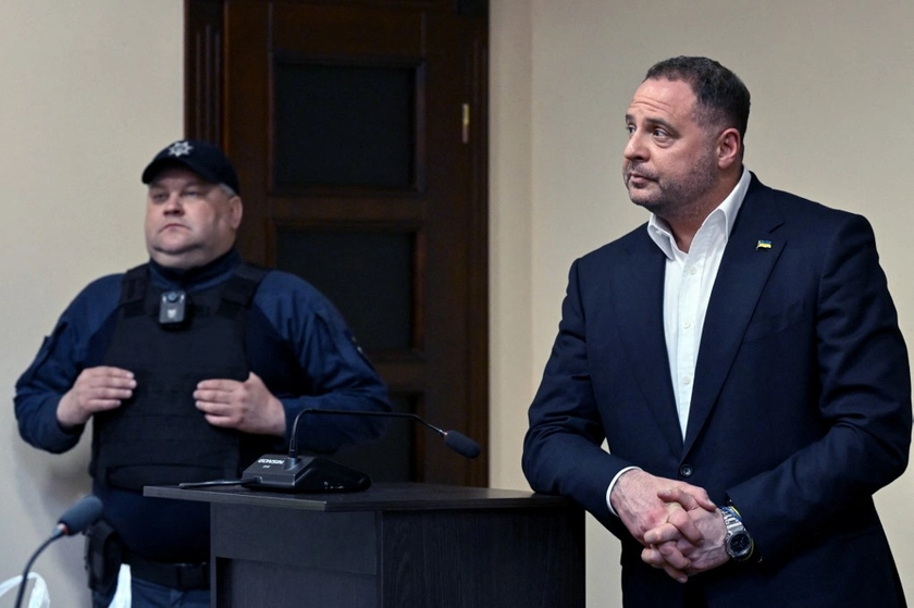 Чому скандал навколо Єрмака — це доказ того, що Україна перемагає корупцію?