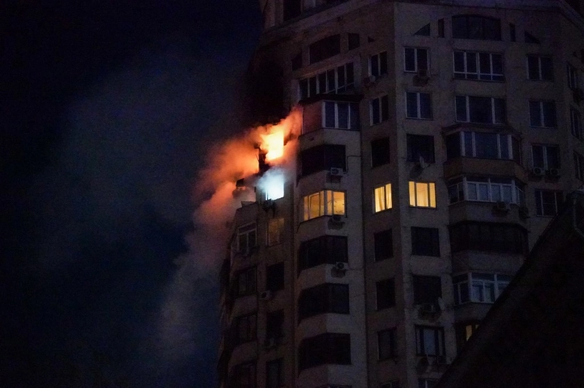Air Raid Alert Declared Across Ukraine as Russia Launches Missile Strikes on Kyiv