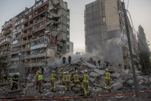 Apartment Block Collapses as Russia Unleashes One of War’s Largest Air Barrages on Kyiv