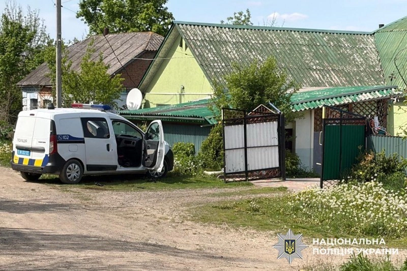На Хмельниччині чоловік розстріляв поліцейських з автомата: є загиблий