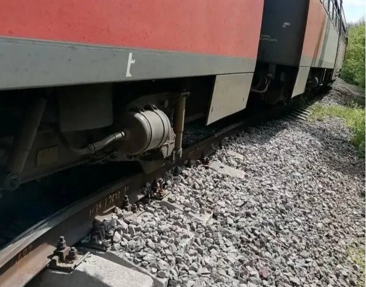 At Least 24 Bomb Mishaps in 2026: Latest FAB-500 Derails Train in Belgorod