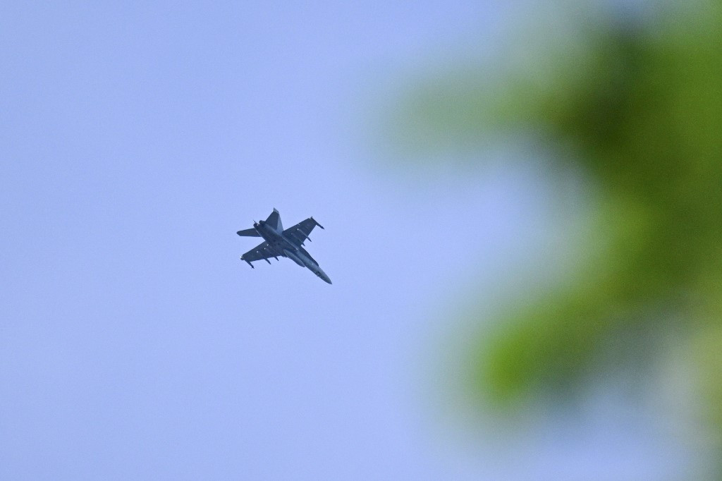 Finland Shuts Helsinki Airport, Scrambles Jets Over Suspected Drone Threat Near Oil Refinery