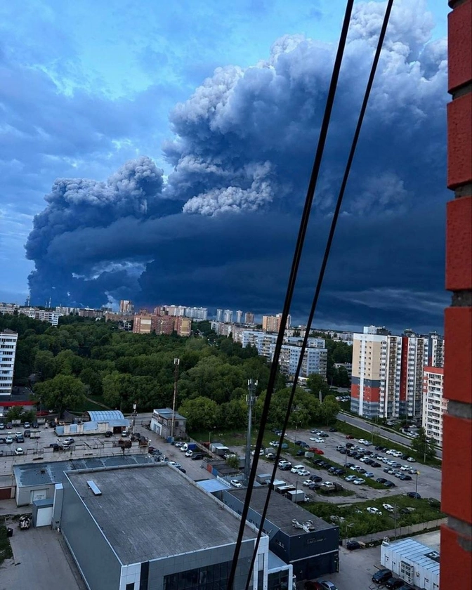 Дрони атакували Рязанський НПЗ: спалахнула масштабна пожежа