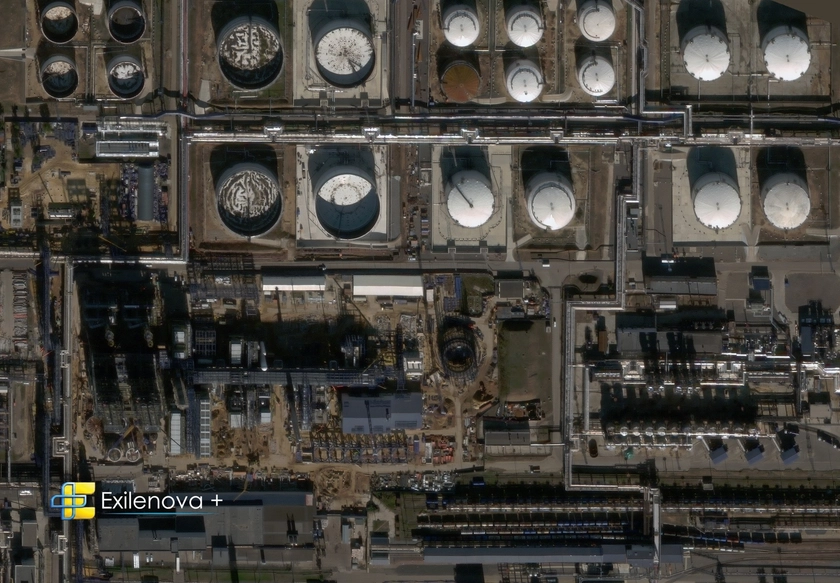 Ukrainian Drone Strikes Halt Operations at Moscow, Ryazan Oil Refineries