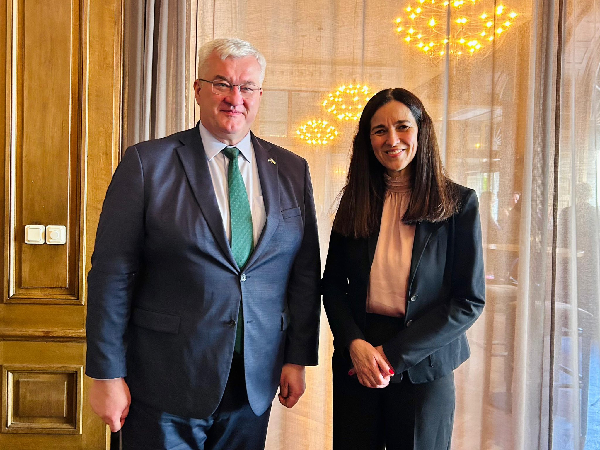 Sybiha Holds First In-Person Meeting With Hungary’s New FM