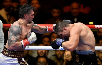 Usyk Triumphs in Giza With a Knockout Victory Over Verhoeven