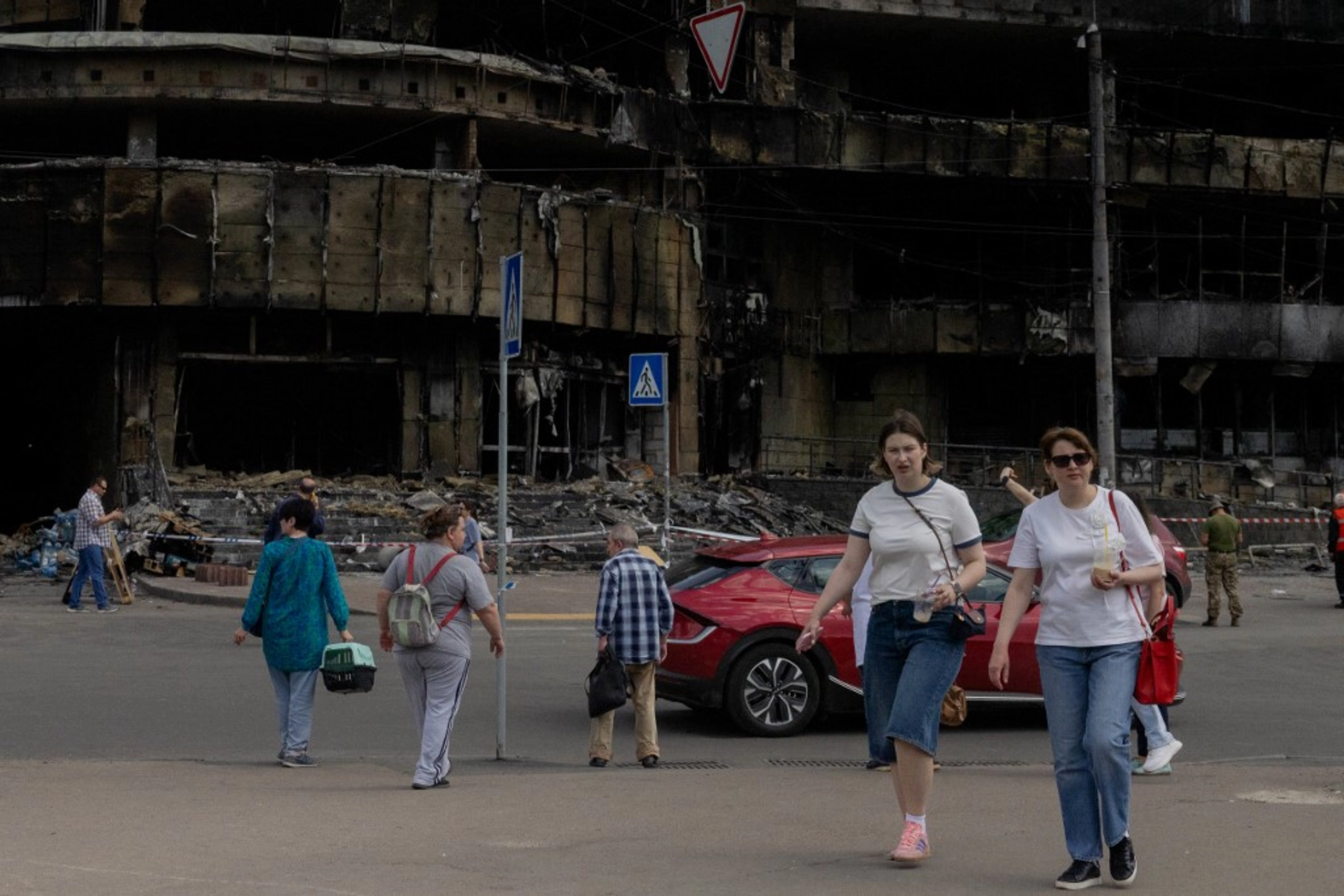 Russia Threatens ‘Systematic Strikes’ on Kyiv, Warns Foreigners to Leave City