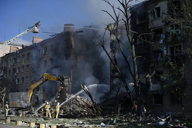 Over 900 Housing Compensation Claims Made in Kyiv After Russia’s Weekend Missile Barrage