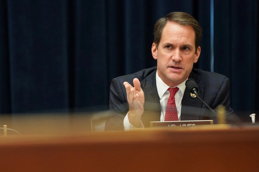 US Congressman Says Lavrov’s Threats Show Russia ‘Desperate’ as Kyiv Defies Evacuation Calls