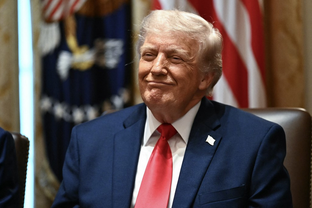 Trump Details Ultimatum for Reopening Strait of Hormuz in Iran Deal