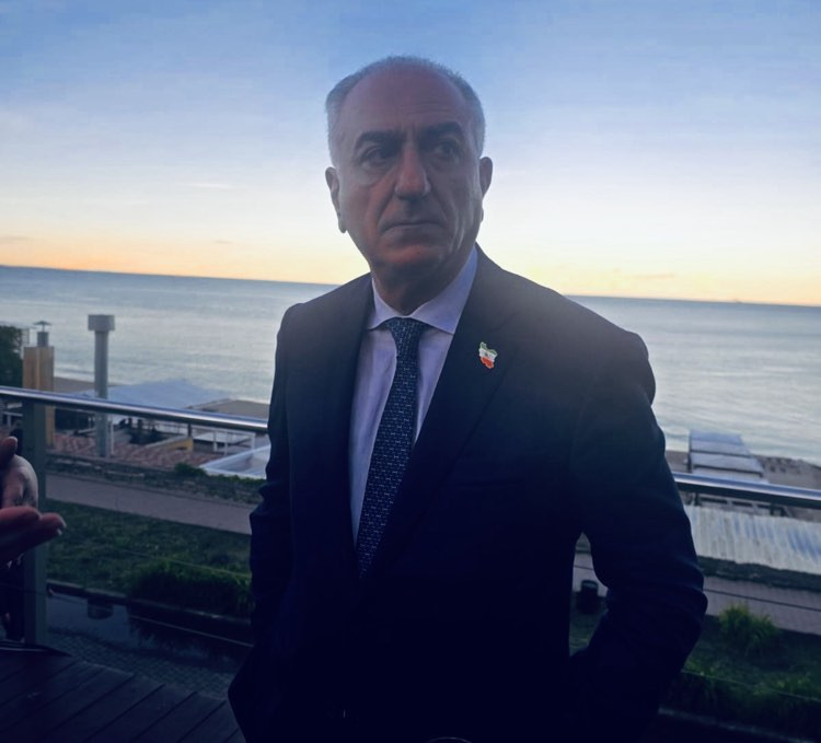 Heir to Iranian Throne: ‘We’re in This Fight Together, Iranians Are Suffering Under a Regime That Supports Russia's Aggression Against Ukraine’