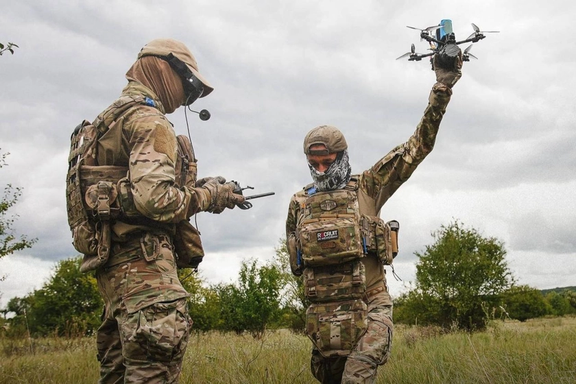 Україна й Канада запускають спільне виробництво дронів для Сил оборони