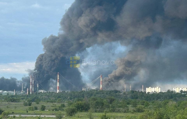 Ukrainian Drone Blitz Sparks Russian Oil Depots and Key Rosneft Refinery
