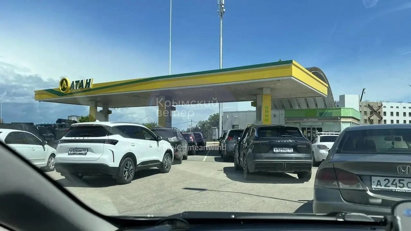 Бензин А-95 у Криму продаватимуть за талонами, на А-92 вводять ліміти