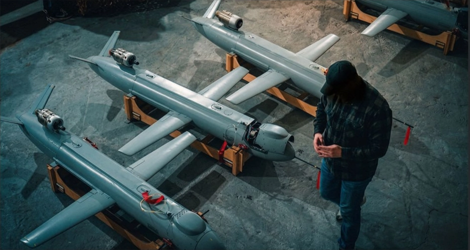 Ukraine Uses Decoy Drone Swarms, AI to Challenge Russian Air Defenses