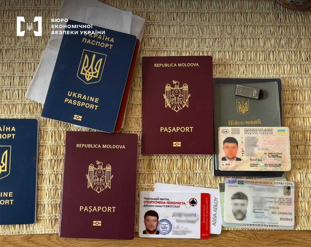 В Україні ліквідували масштабний міжнародний бізнес із виробництва підробних документів