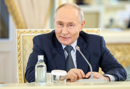 Putin Rejects Europe as Ukraine Peace Mediator, Doubles Down on Trump Deal