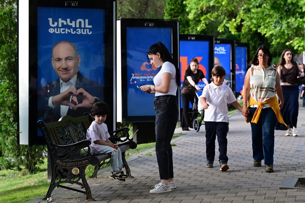 Armenia Threatens 25-Day Military Camp for Russia-Based Election Voters