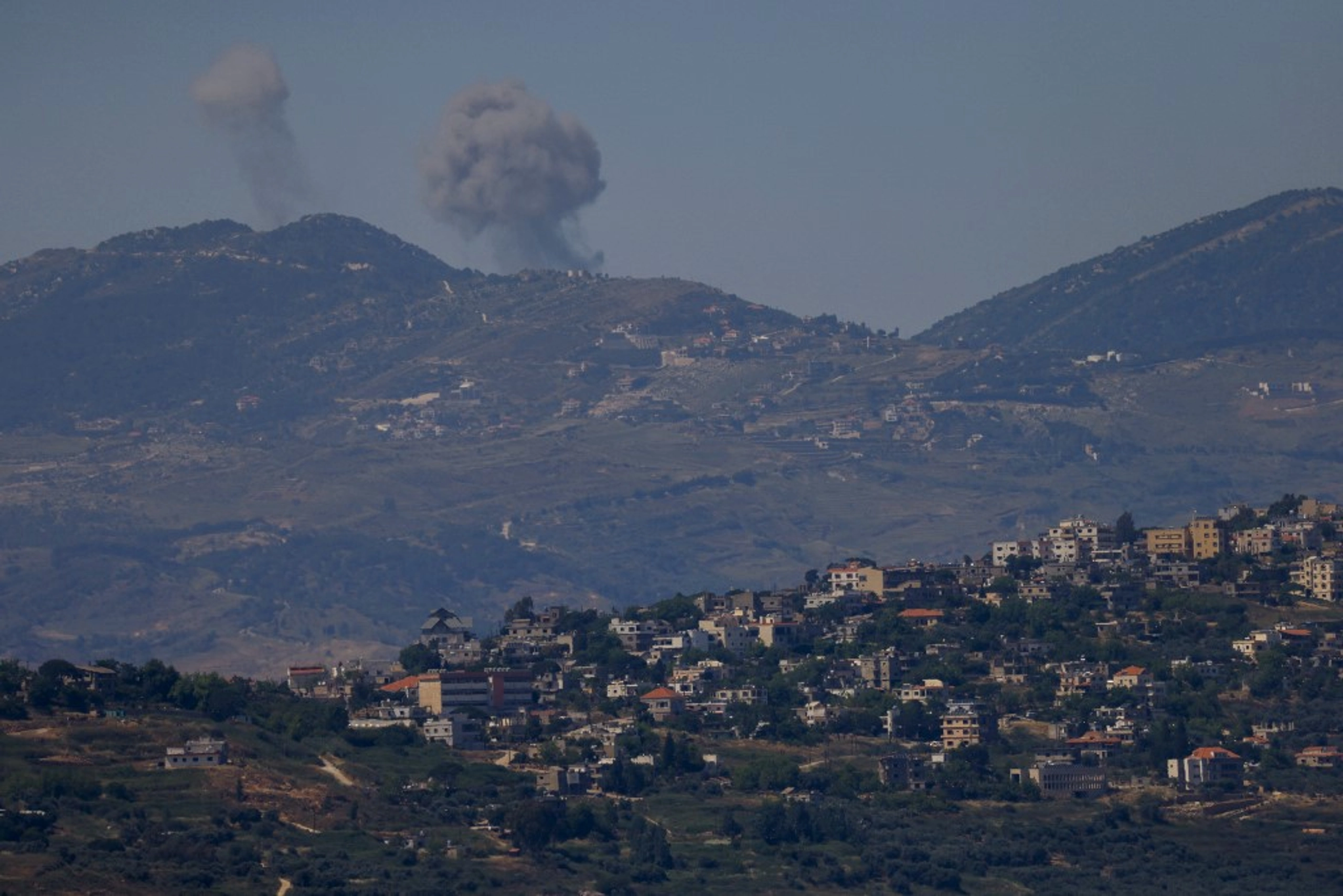 US Forces Intercept Iranian Ballistic Missiles and Strikes Radar Sites